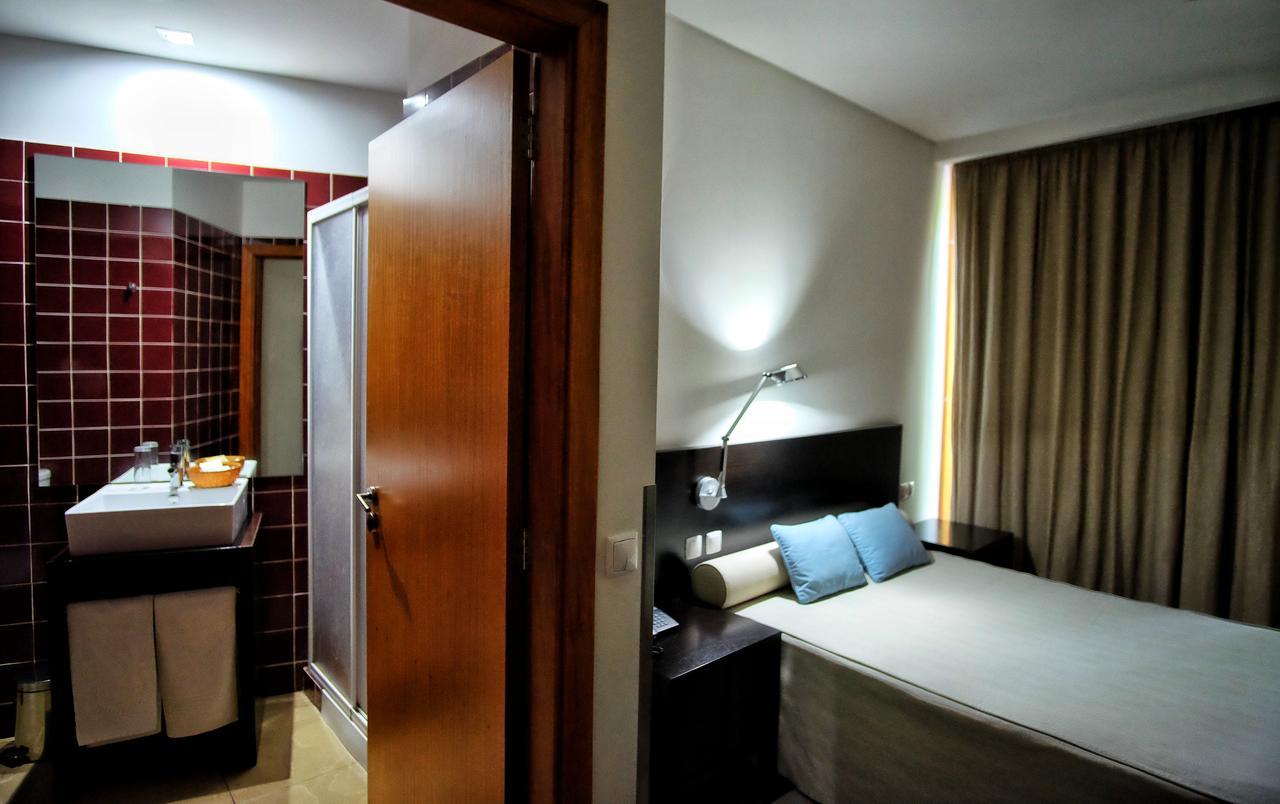 Hotel Vila Luena วิลาแวร์เด ภายนอก รูปภาพ