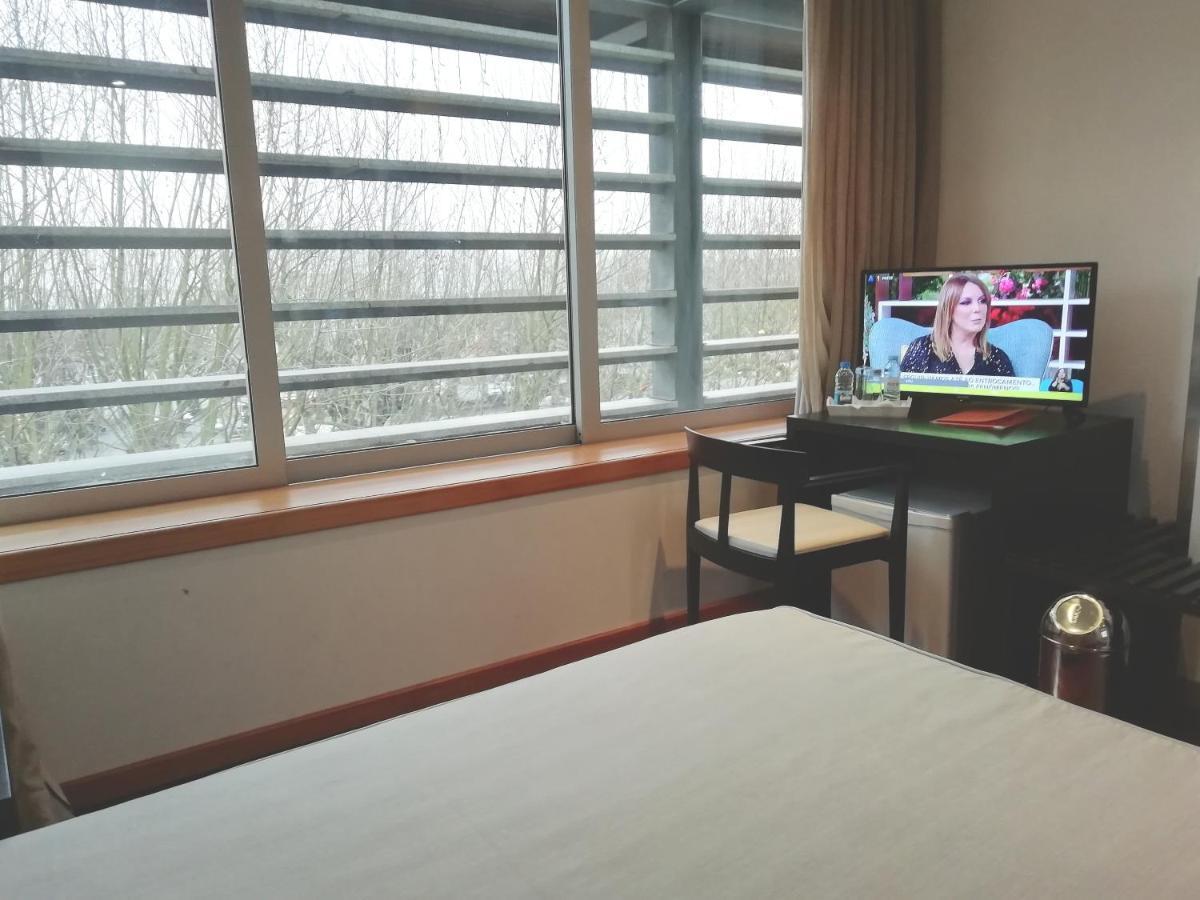 Hotel Vila Luena วิลาแวร์เด ภายนอก รูปภาพ